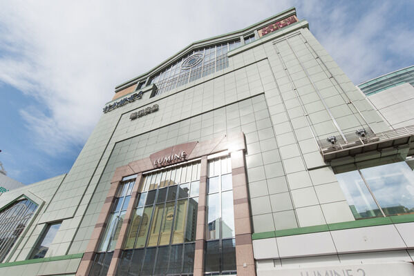 日本有数の繁華街「新宿」でお買い物など楽しめます。