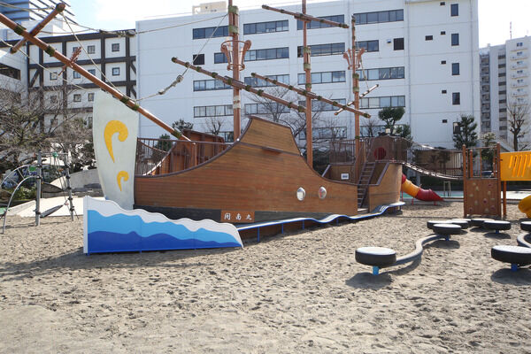 「区立埠頭公園」までは約180m（徒歩3分）。		