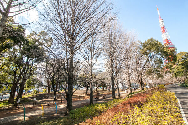 都心のオアシス。増上寺を中心とする「芝公園」まで約800m(徒歩10分)。 都心のオアシス。増上寺を中心とする「芝公園」まで約800m(徒歩10分)。