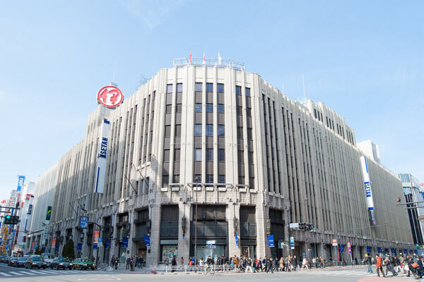 「伊勢丹新宿店」まで約2,300m（徒歩29分）。		