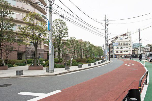 【ローレルコート新宿タワー】靖国通りから一歩奥まった閑静な住宅街に立地しています。		