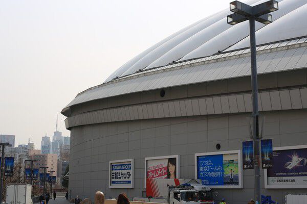 多彩なイベントが魅力の「東京ドーム」まで約400m（徒歩5分）。