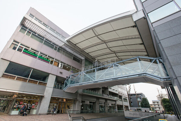 「大丸ピーコック文京グリーンコート」は、約550m（徒歩7分）。