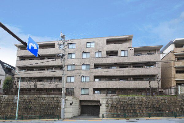 【パークハイム千石】気品あふれる街と、美しく調和しています。		