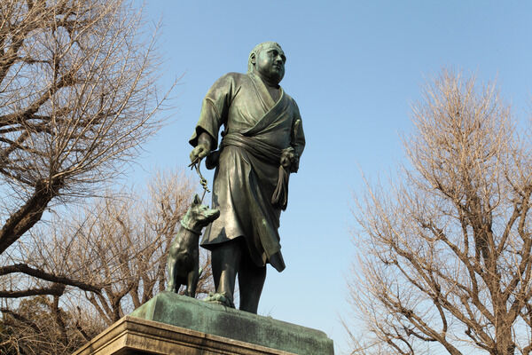 上野のシンボル。「上野恩賜公園」に建つ西郷隆盛像。		