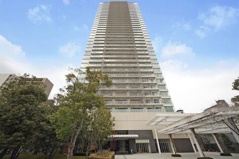 この街の先進的な存在として、洗練されたデザインが施されています。		