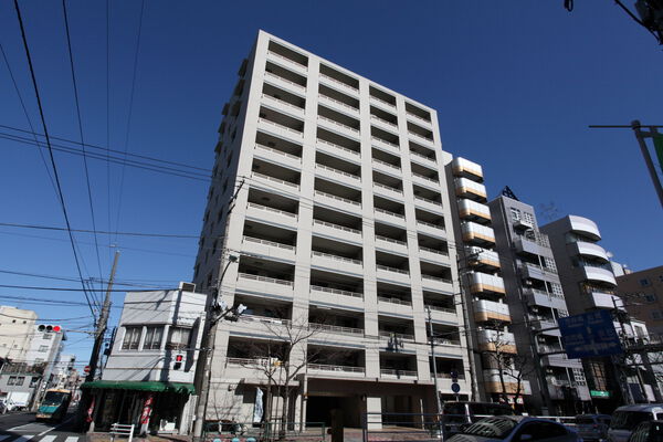 【パークホームズ墨田菊川ステーションアリーナ】太陽のやさしい明るさを感じることができる、全戸南向きの住まいです。		