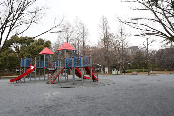 緑豊かな水辺に憩う「猿江恩賜公園」まで約1,000m（徒歩13分）です。		