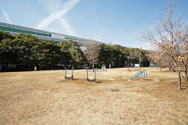 「辰巳の森海浜公園」まで約1,000m（徒歩13分）。