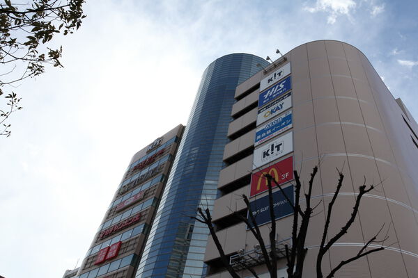 「アルカキット錦糸町」では、ショッピングやグルメも楽しめます。		