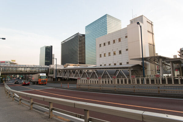 東京都心を繋ぐ、山手線「大崎」駅まで約300m（徒歩4分）。		