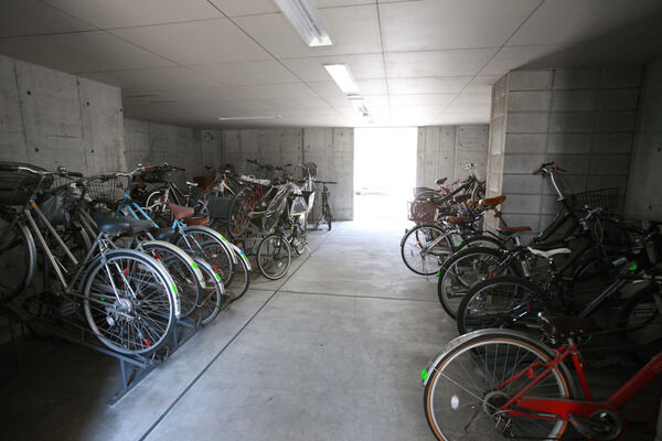 全住戸をカバーする48台分が確保されている駐輪場。		