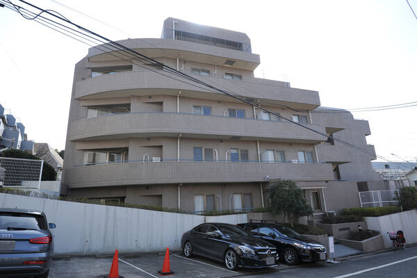 【パークハイム上池台】風格と気品あふれる佇まいが目を惹きます。		 【パークハイム上池台】風格と気品あふれる佇まいが目を惹きます。