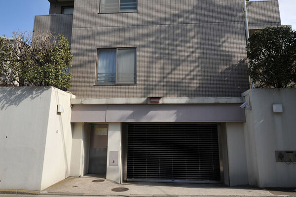 敷地内には、駐車場19台分を用意しています。		