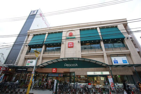 「大丸ピーコック自由が丘店」までは約460m（徒歩6分）。
