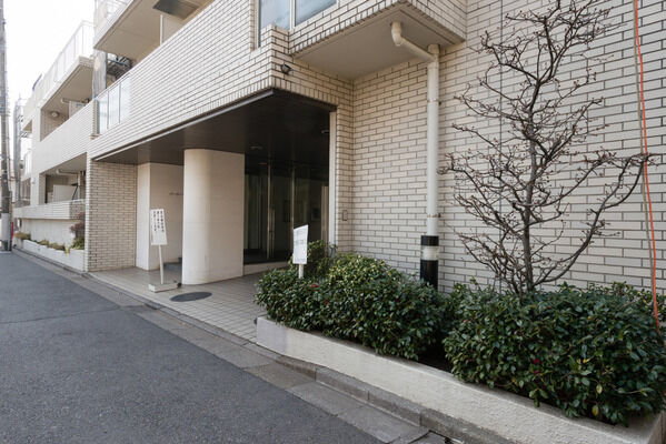 気品あふれるエントランスは、上質な生活を彩ってくれます。		