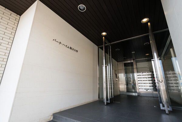 リッチな雰囲気を醸し出すエントランス。		