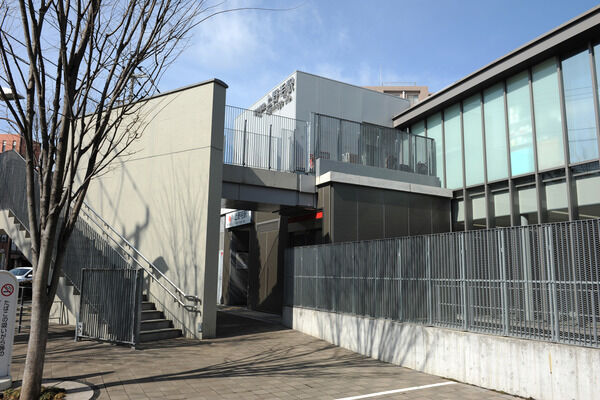 東急大井町線「上野毛」駅は、徒歩8分。