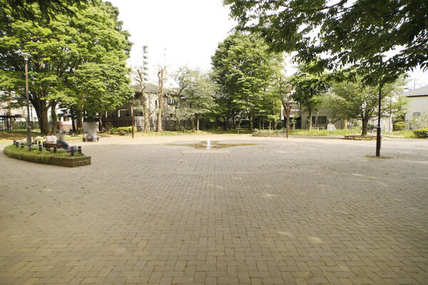 世田谷区立駒沢緑泉公園　現地より約730m