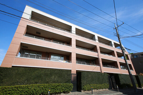 【パークホームズ桜新町ガーデンズコート】ドイツ製の建具や自然素材など、ディテールもハイクオリティーに。 【パークホームズ桜新町ガーデンズコート】ドイツ製の建具や自然素材など、ディテールもハイクオリティーに。