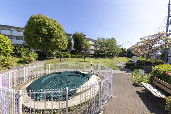 弦巻二丁目広場　現地より約50m