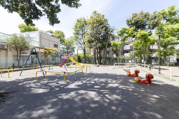 弦巻どんぐり山公園　現地より約30ｍ