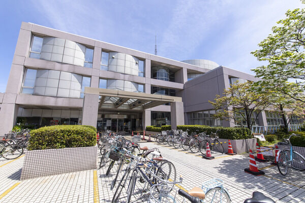 世田谷区教育会館　現地より約300ｍ