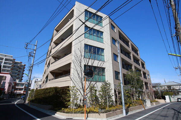 【パークホームズ弦巻Bellir】外観には風合い豊かなベージュのボーダータイルを採用しています。 【パークホームズ弦巻Bellir】外観には風合い豊かなベージュのボーダータイルを採用しています。