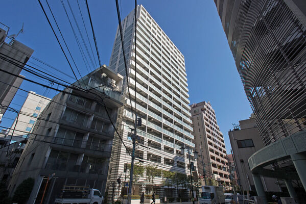【マートルコート恵比寿2000】20階建て、全98邸。都市部では希少な全戸南向きの快適な環境。		 【マートルコート恵比寿2000】20階建て、全98邸。都市部では希少な全戸南向きの快適な環境。