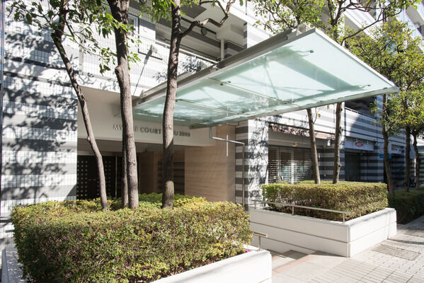 エントランスをぬけると、迎賓の思想を形にしたロビー。		