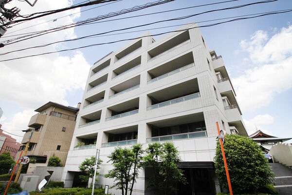 神宮外苑ハウス 1枚目 神宮外苑ハウス