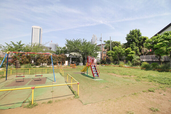 参宮橋公園 現地より約150m 参宮橋公園 現地より約150m