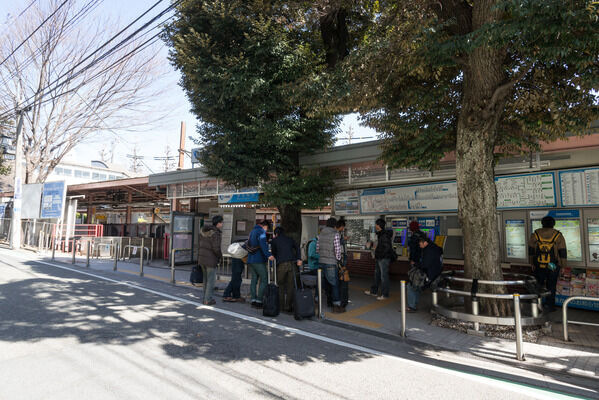 小田急電鉄小田急線「参宮橋」駅まで徒歩6分。		