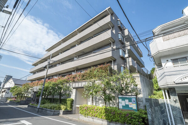 ファミールヒルズ哲学堂公園