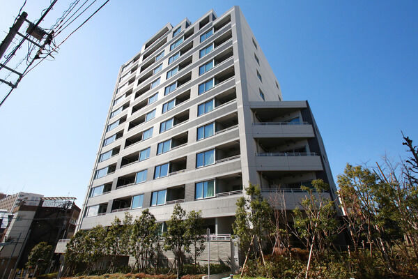 【パークホームズ中野南台ステーションテラス】建物は地上12階、地下1階建、総戸数73戸。		