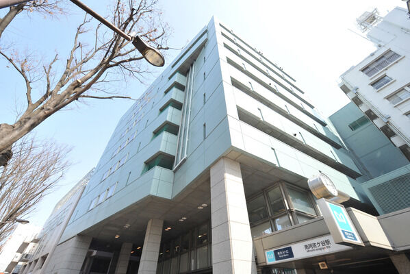 「杉並区役所」へは約650ｍ（徒歩9分）。		