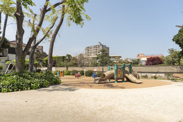 浜田山かなめ公園　現地より約100m