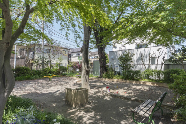 すぎなみ公園 育て組　現地より約100m