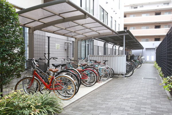 自転車置き場は全戸数と同じ39台を収容。
