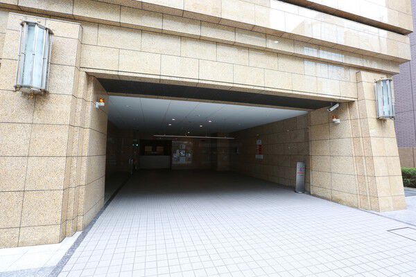 敷地内に駐車場を備えているので、カーライフも楽しめます。