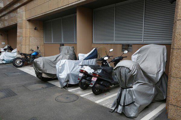 敷地内にはバイク置き場を備えています。