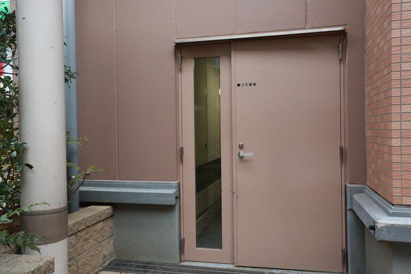 敷地内に24時間ゴミ出しできるゴミ置き場も備えました。 敷地内に24時間ゴミ出しできるゴミ置き場も備えました。