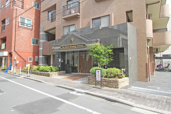 【ダイアパレスグランデージ板橋】エントランス 【ダイアパレスグランデージ板橋】エントランス