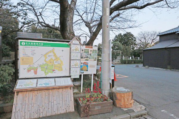 桜の名所としても有名な「谷中霊園」は、約320m（徒歩4分）。		