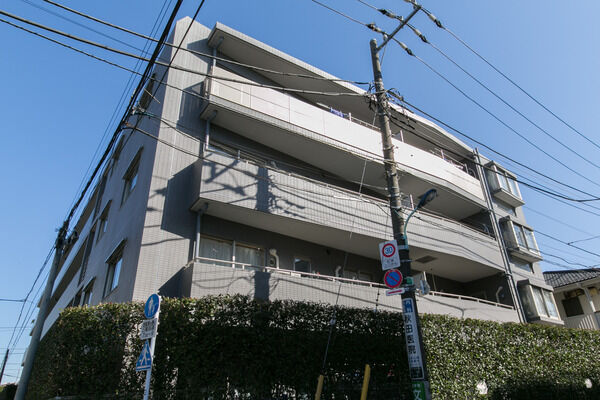 【中村橋南パークホームズ】3面道路という開放感に満ち溢れた環境を生かし切った敷地プラン。 【中村橋南パークホームズ】3面道路という開放感に満ち溢れた環境を生かし切った敷地プラン。