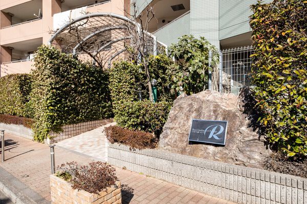 【レックスガーデン青井アールステージ】エントランス