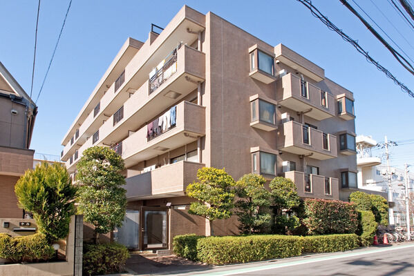 【金町南パークホームズ】バルコニー側の柱は、基本外側にし室内の壁はすっきり。 【金町南パークホームズ】バルコニー側の柱は、基本外側にし室内の壁はすっきり。