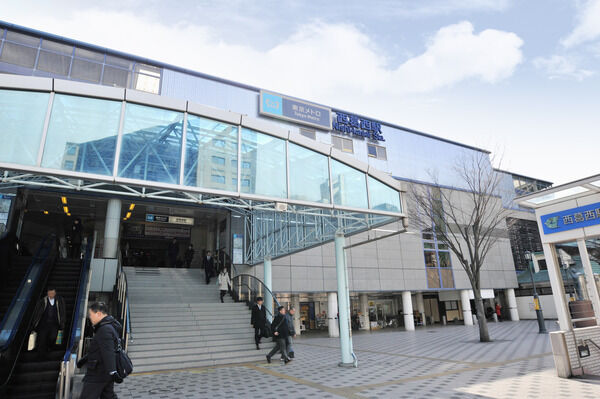 東京メトロ東西線「西葛西」駅は、徒歩11分。