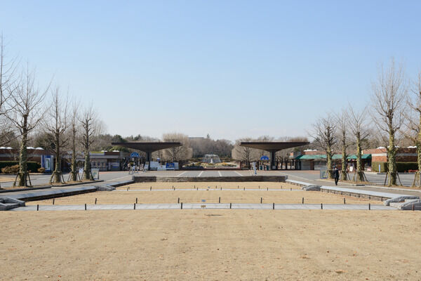 都内きってのお花見の名所「国営昭和記念公園」まで約1,100ｍ（徒歩14分）。