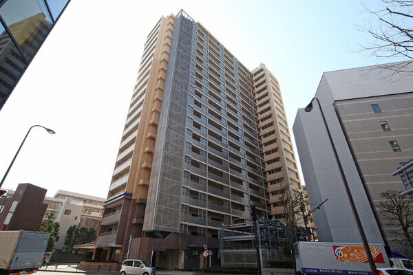 【ライオンズステージ立川ラフィナタワー】全戸南向きのレイアウトで、採光にこだわりました。	